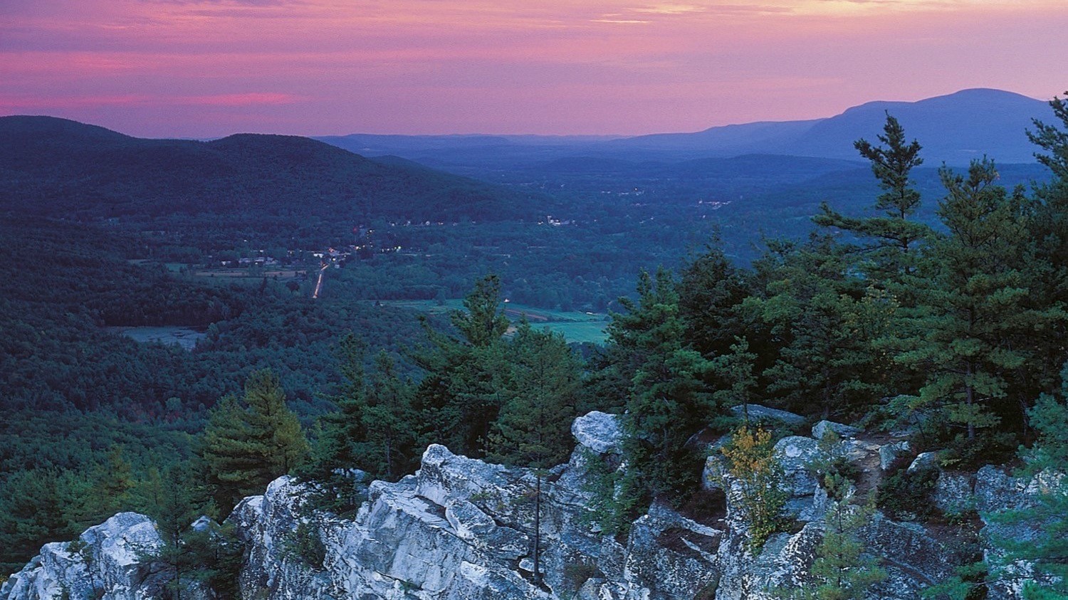 monument mountain - great barrington, ma - best hikes in the berkshires